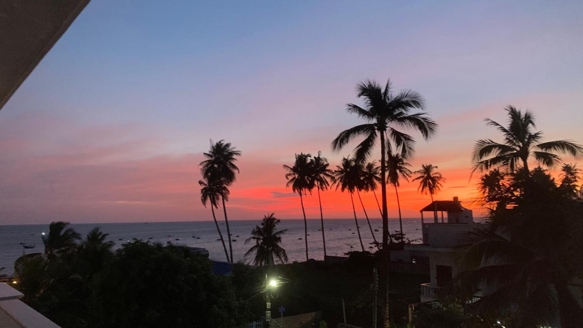 A L Y S S A Seaside Muine Hotel Mui Ne Exterior photo